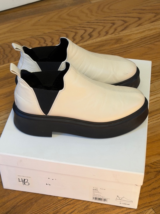 The Row Shoes - The Row Robin Bootie – Eggshell – IT 40 (Fits Women’s US 10)